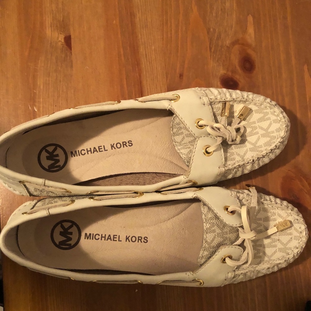 Shoes - Picture 1 of 2